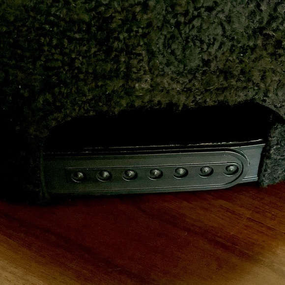 Women’s Teddy Fleece Cap - Picture 8 of 9